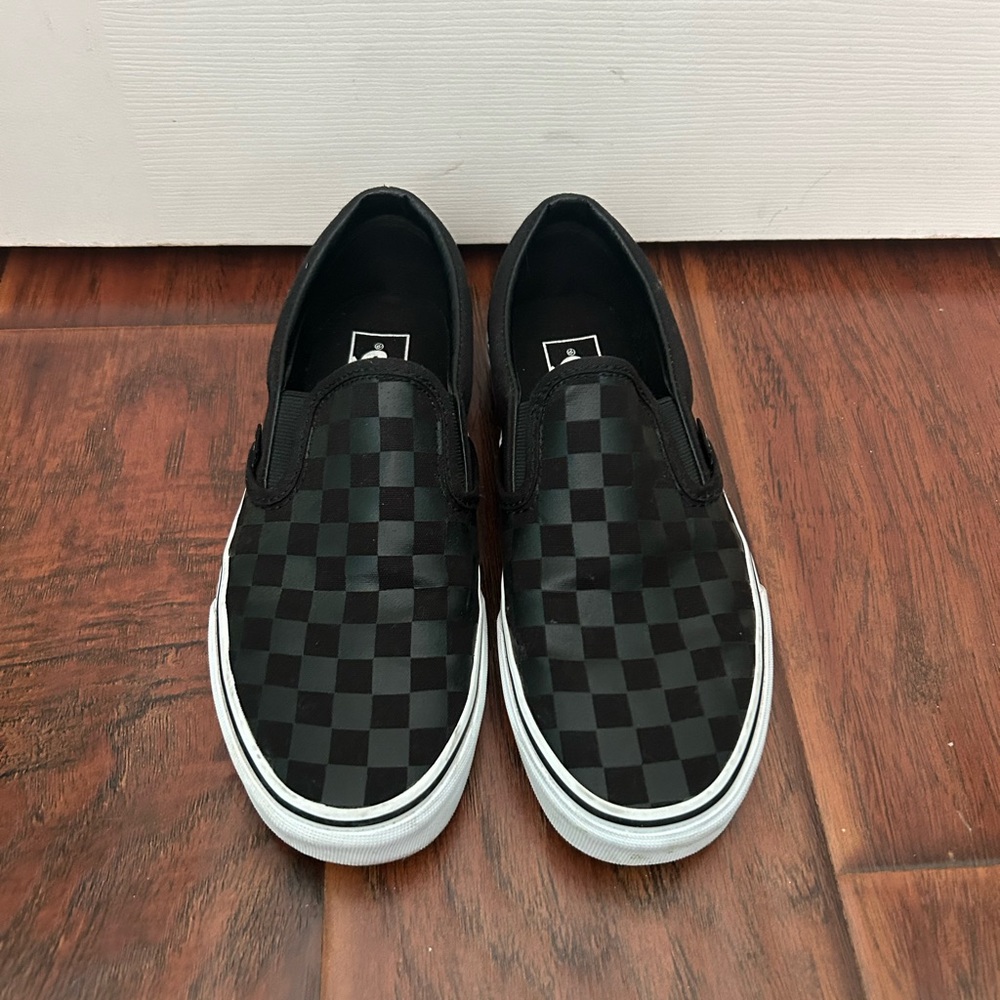 black checkered vans